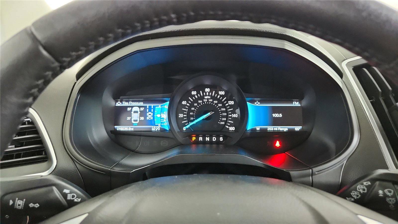 Used 2024 Ford Edge Titanium image 38