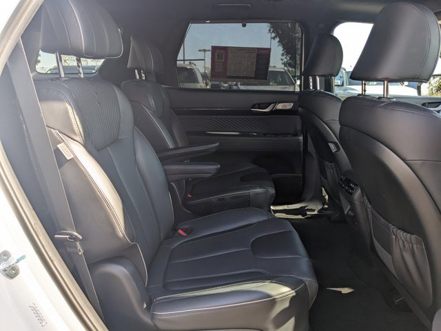 Used 2024 Hyundai Palisade Calligraphy image 19