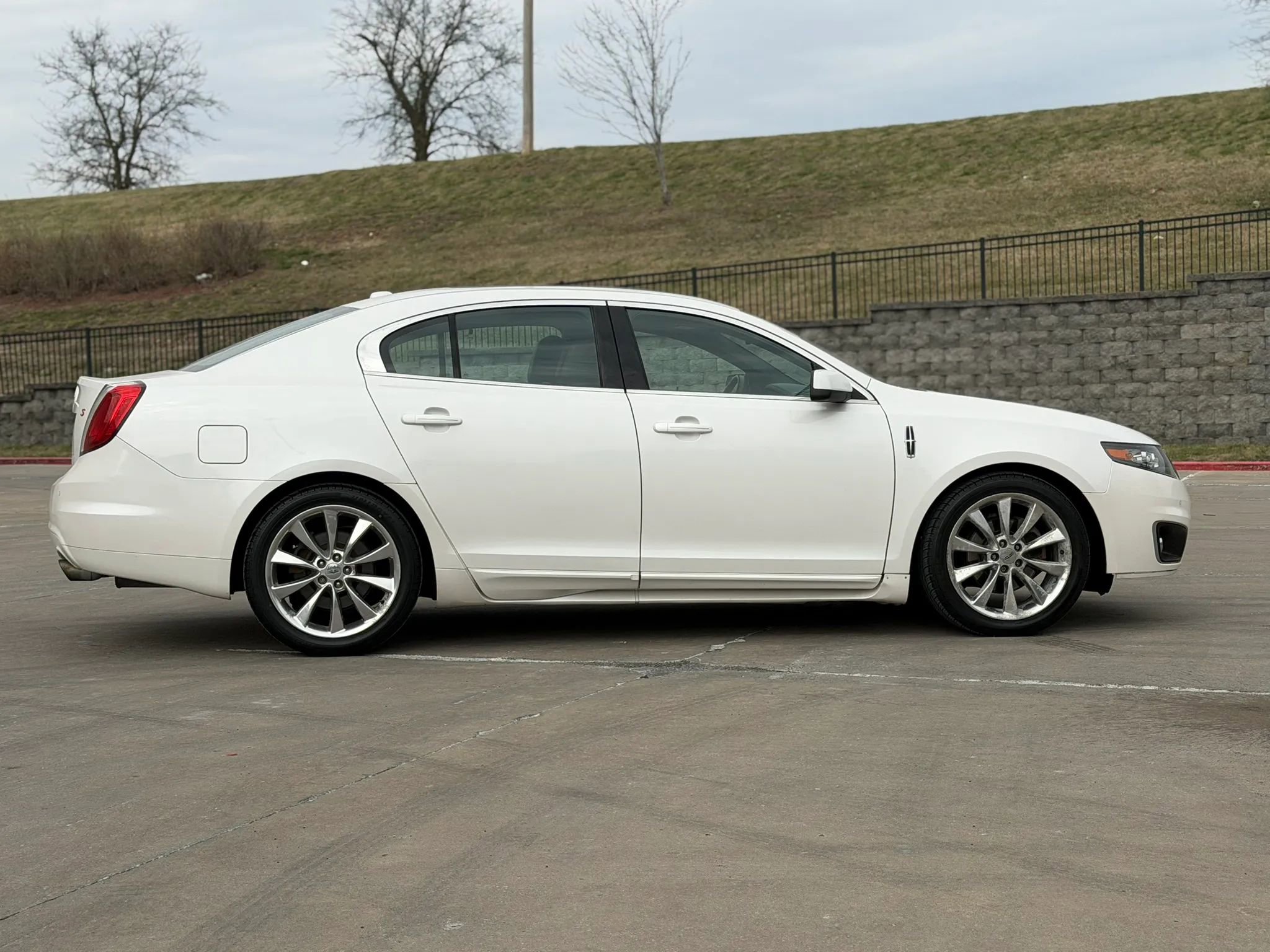 Used 2011 Lincoln MKS AWD w/ 201A Rapid Spec Order Code image 8