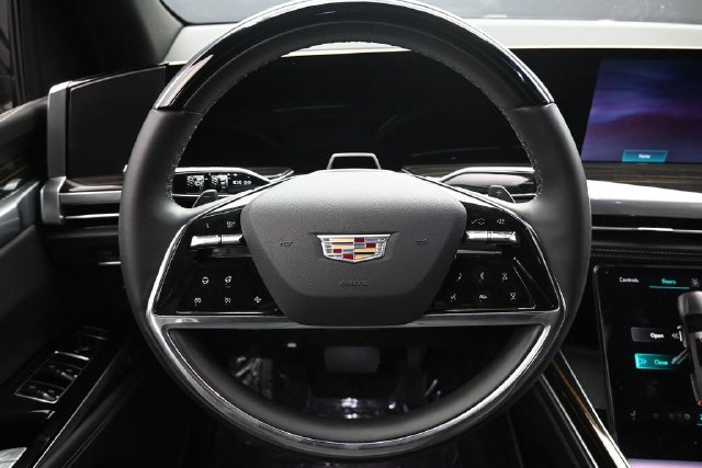 Used 2025 Cadillac Escalade Premium Luxury w/ Touring Package AWD/4WD image 18