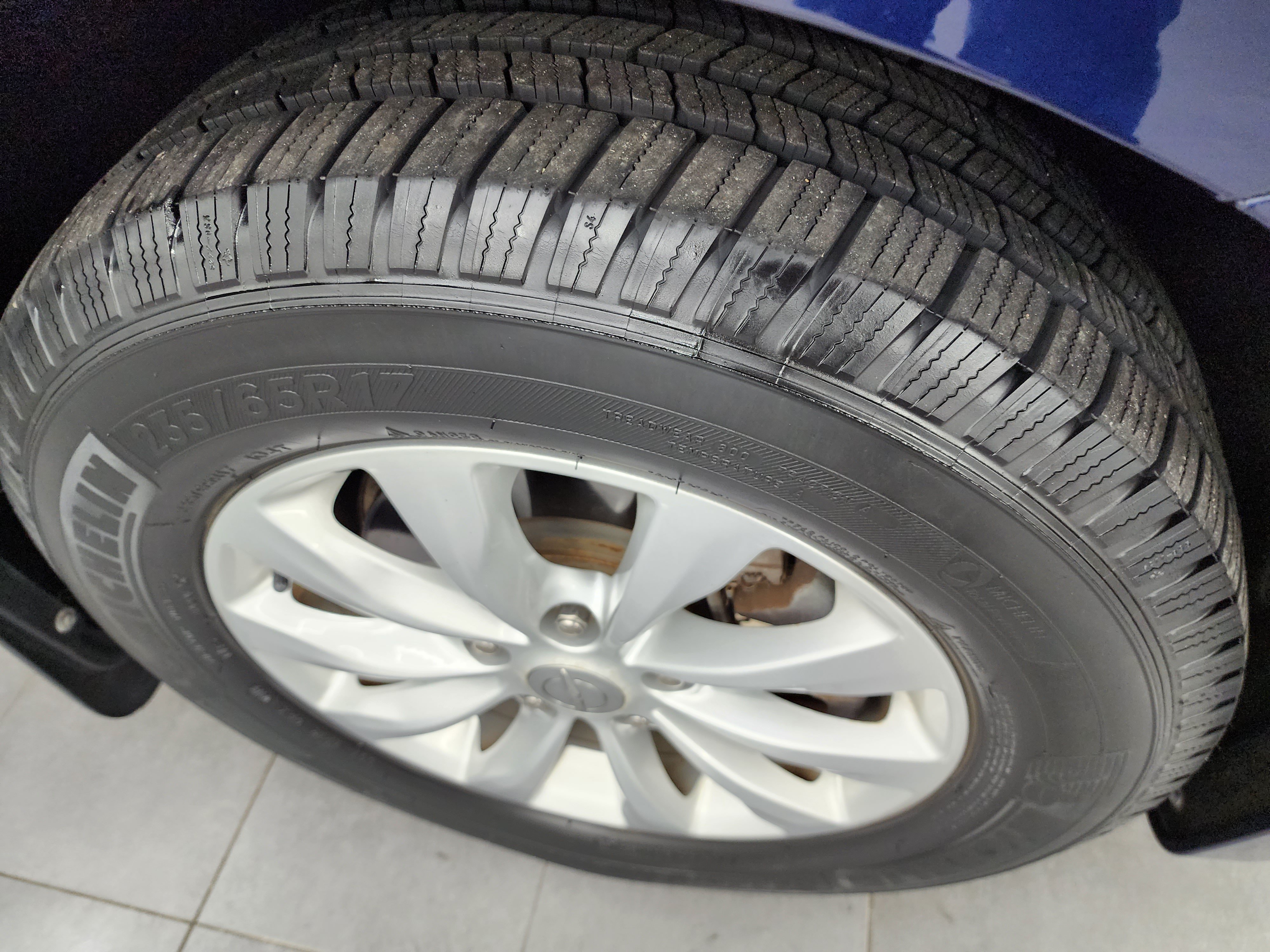 Used 2017 Chrysler Pacifica Touring-L FWD image 3
