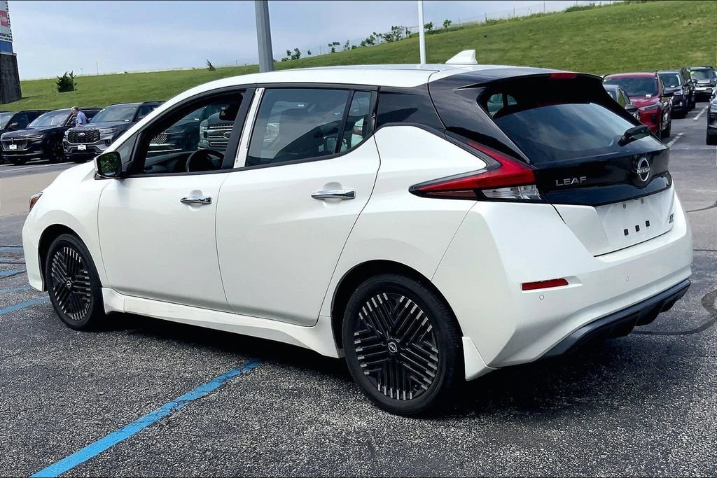 Used 2023 Nissan Leaf SV Plus FWD image 2