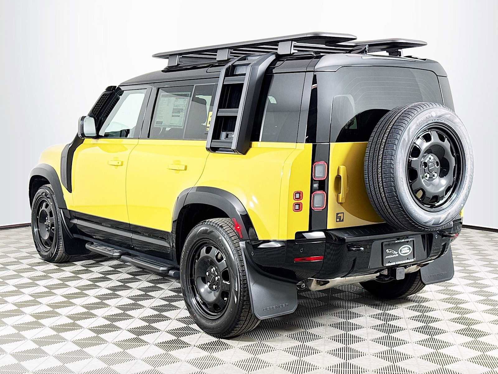New 2026 Land Rover Defender 110 AWD/4WD image 7