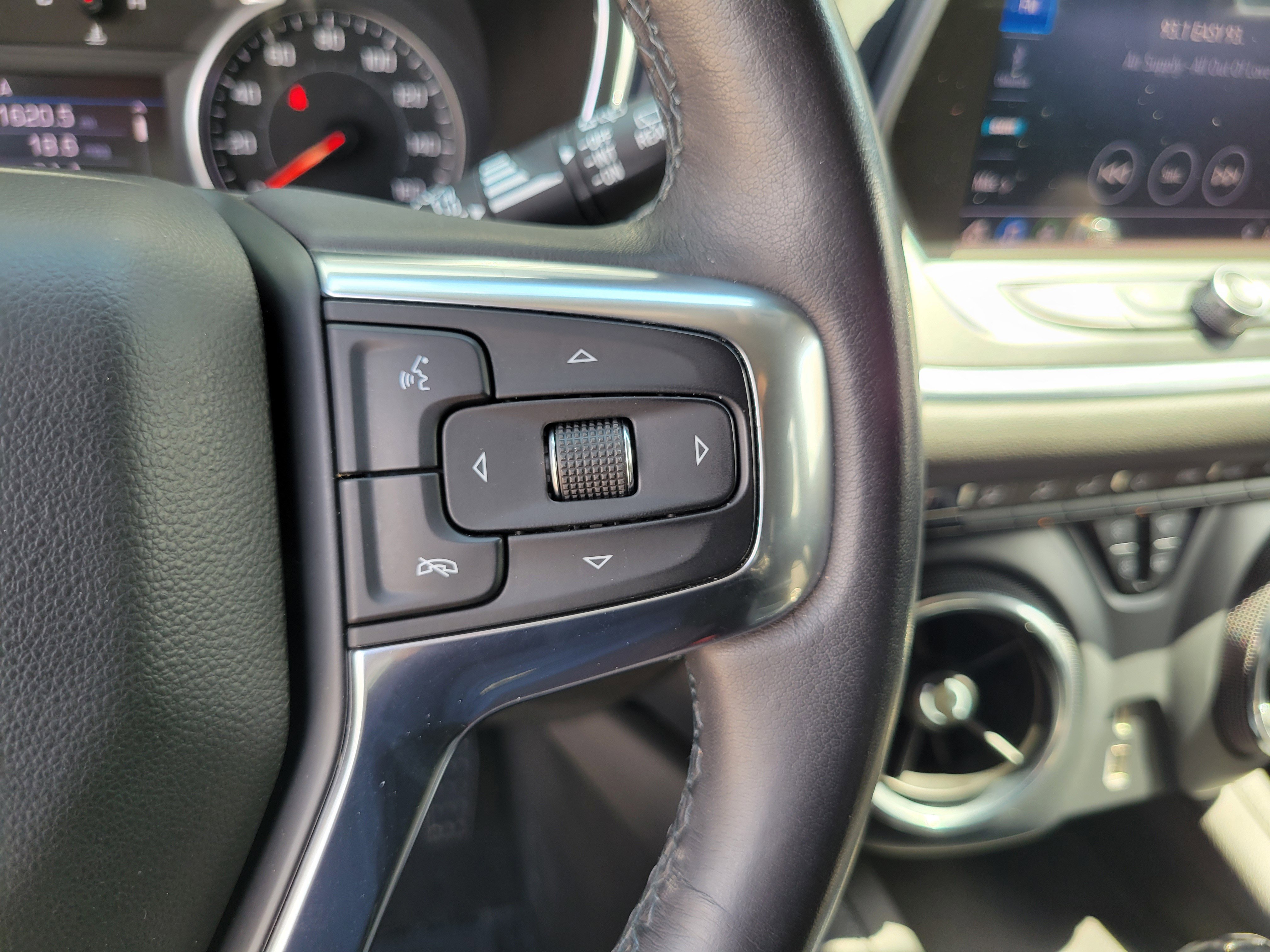 Used 2020 Chevrolet Blazer LT image 19