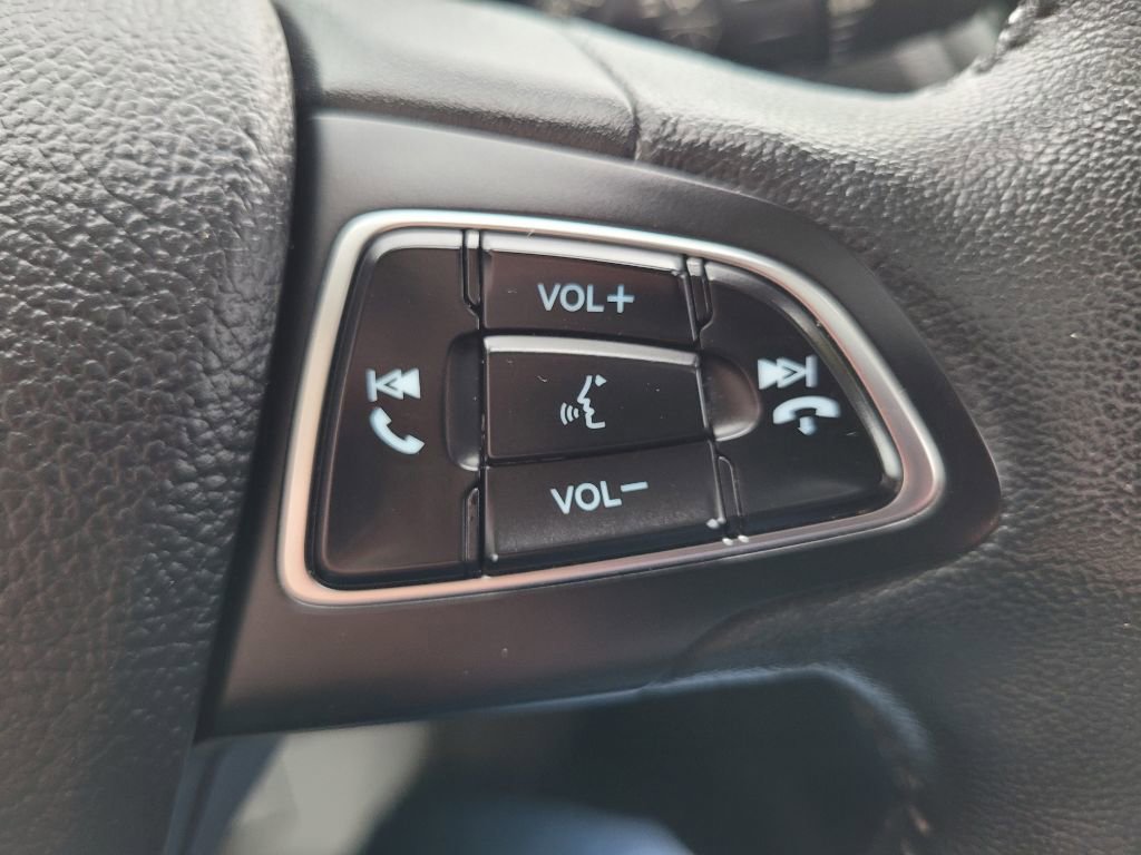 Used 2019 Ford Escape SEL image 25