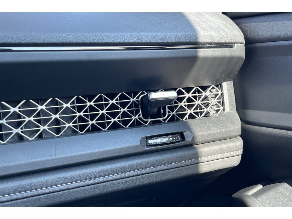 Certified 2023 Honda Accord EX image 28