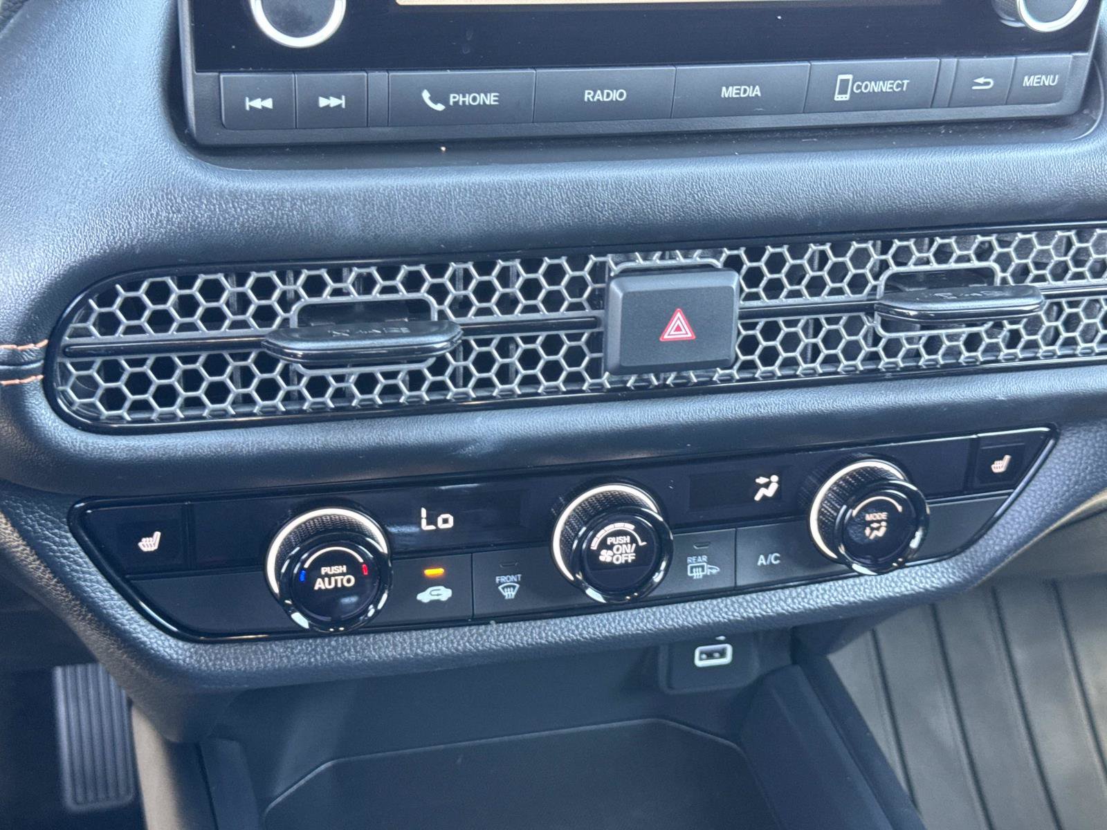 Certified 2025 Honda HR-V Sport image 14