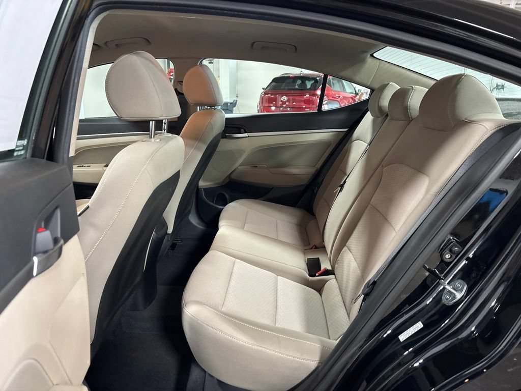 Used 2020 Hyundai Elantra SEL w/ Winter Weather Package FWD image 13