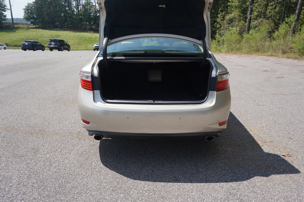 Used 2015 Lexus ES 350 w/ Premium Package FWD image 13