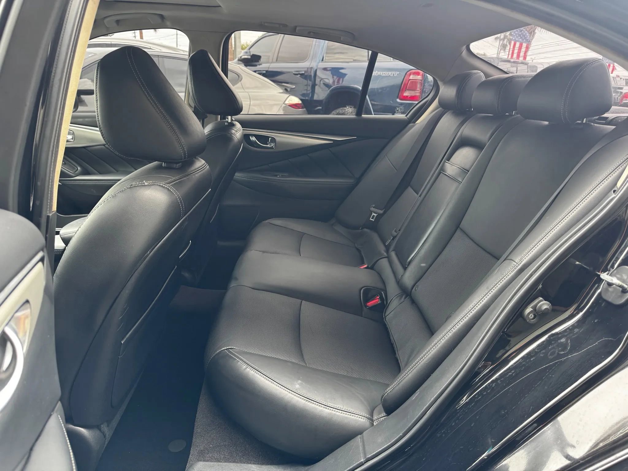 Used 2018 INFINITI Q50 Luxe w/ Essential Package (3.0T Luxe) image 22