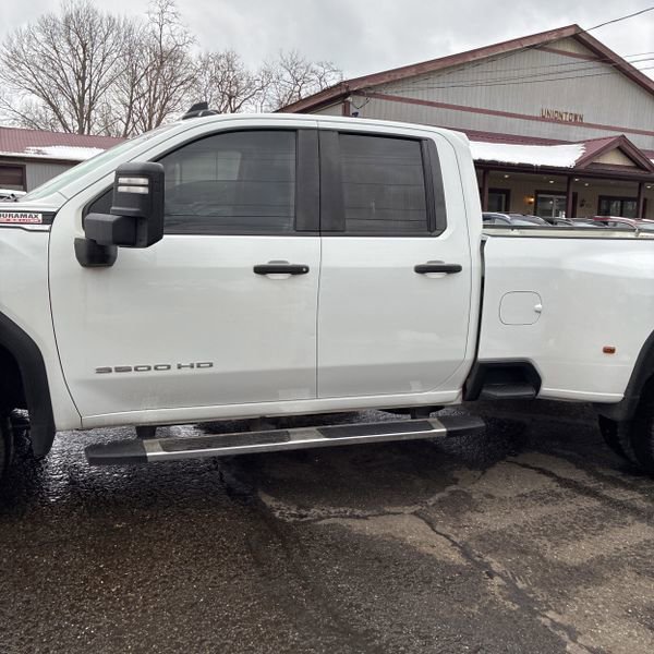 Used 2023 GMC Sierra 3500 Pro w/ Convenience Package image 6