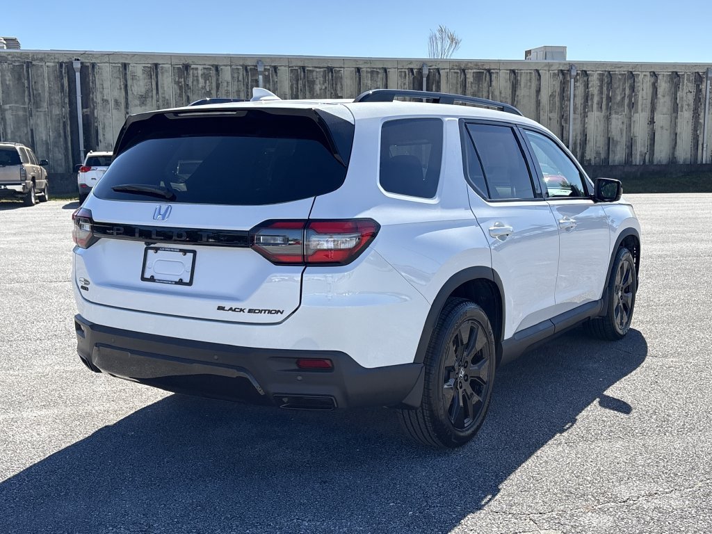 Used 2026 Honda Pilot Black Edition image 8