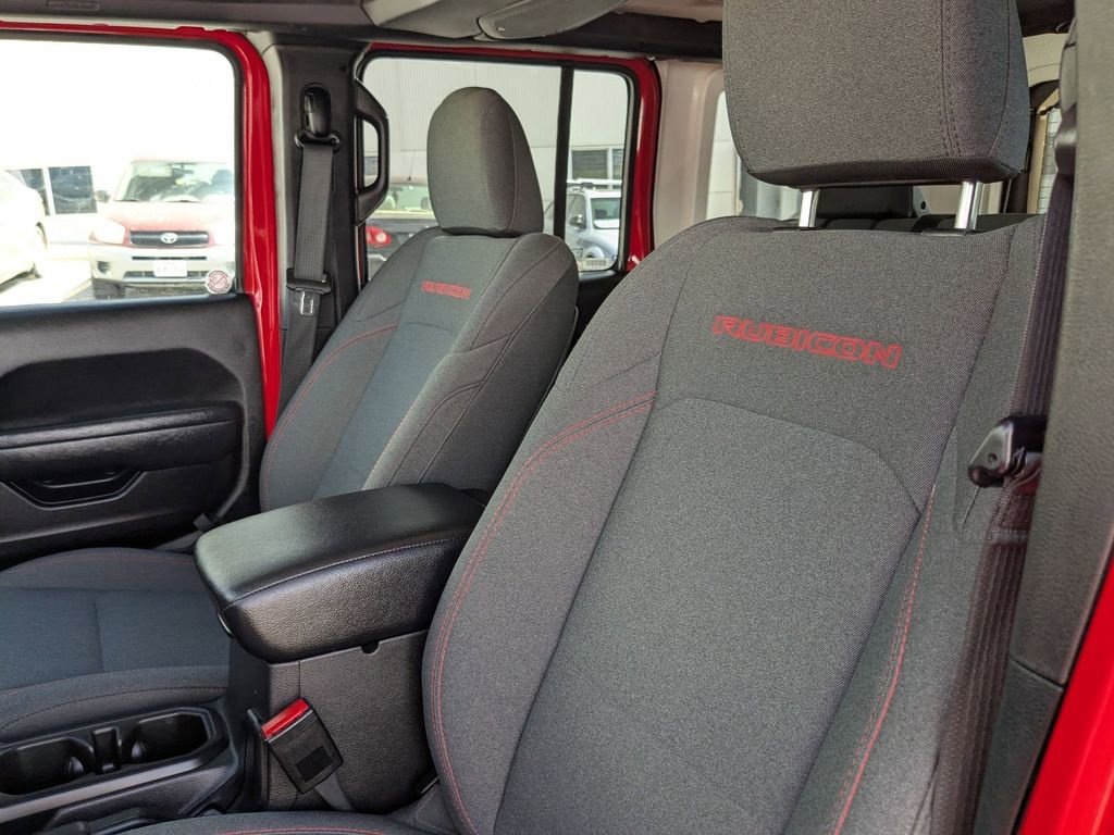 Used 2025 Jeep Wrangler Unlimited Rubicon image 13