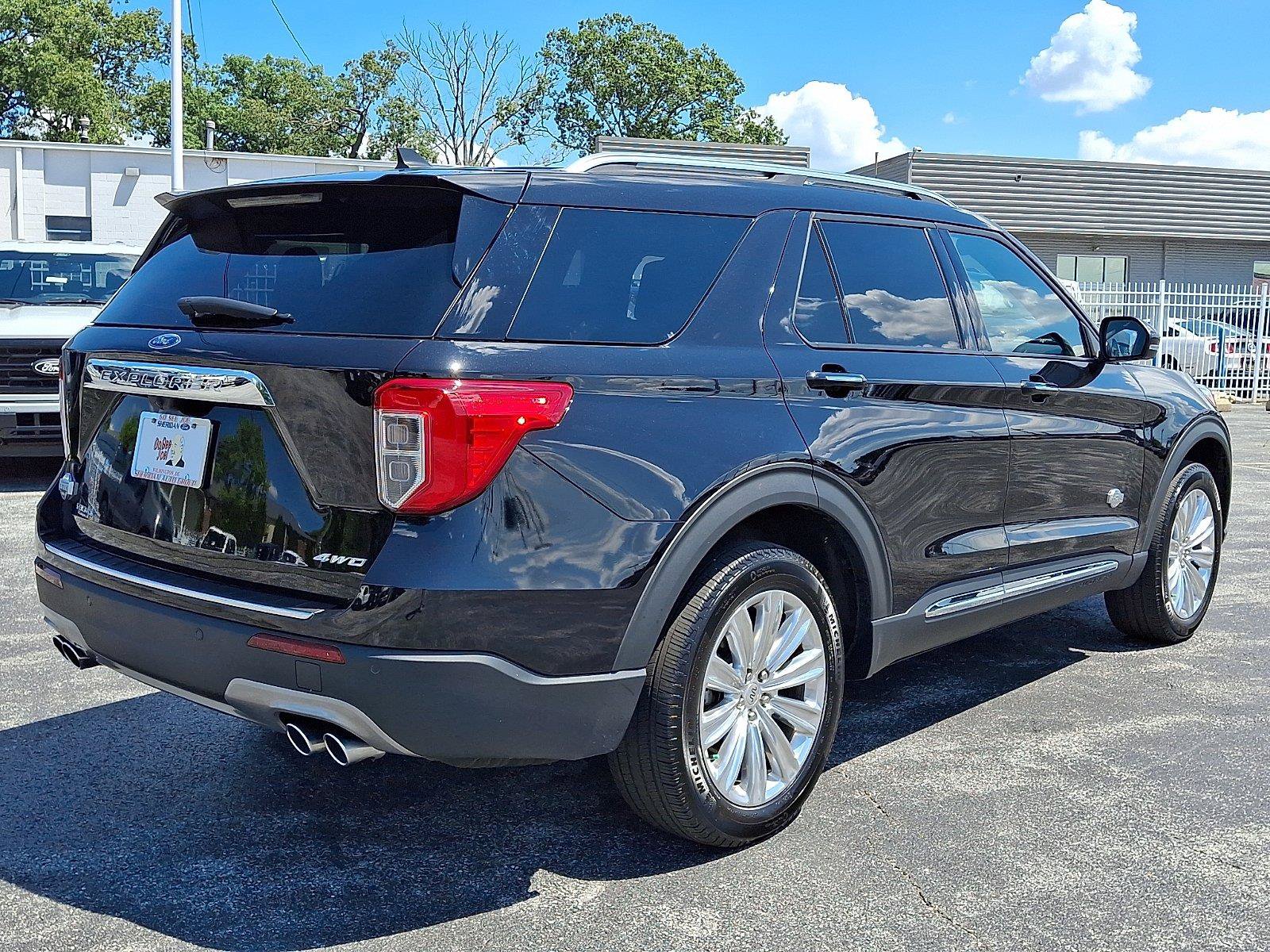 Certified 2023 Ford Explorer King Ranch AWD/4WD image 6