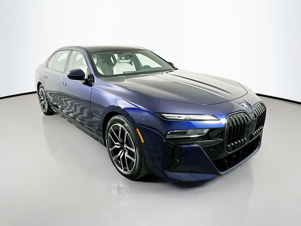 New 2026 BMW 750e xDrive w/ Executive Package image 3