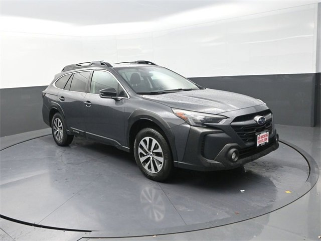 Used 2024 Subaru Outback Premium image 9