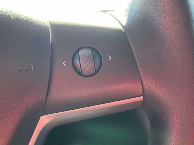 Used 2021 Tesla Model Y Performance image 22