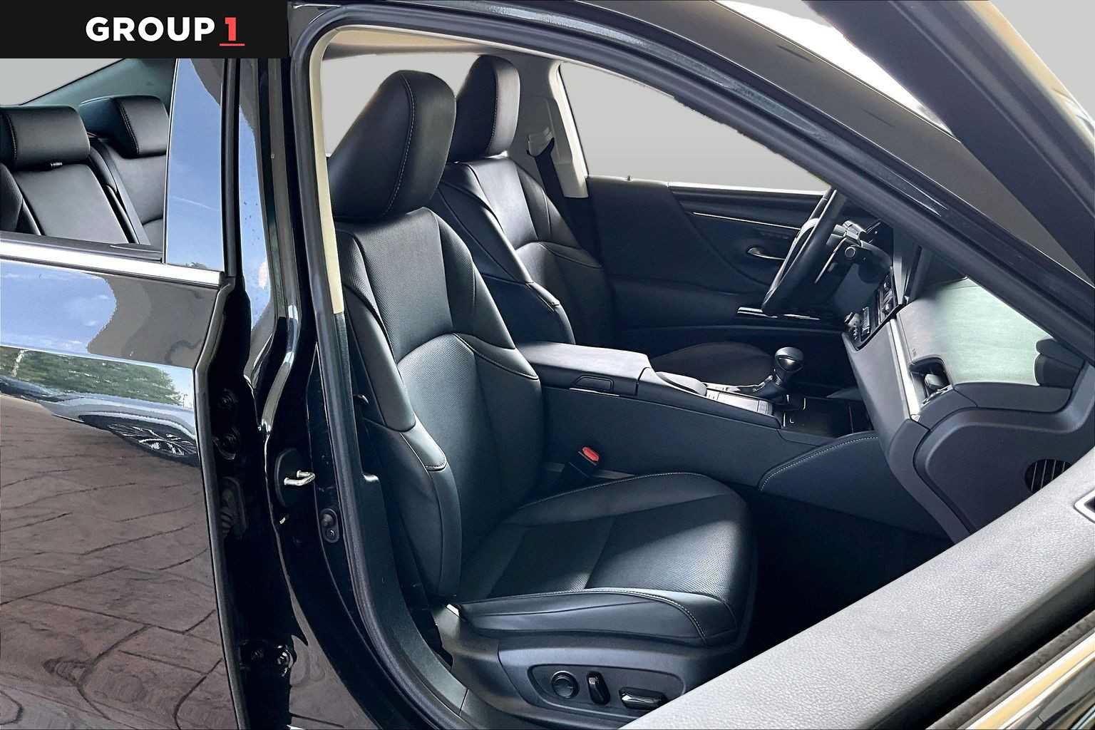 Certified 2022 Lexus ES 350 w/ Premium Package FWD image 8