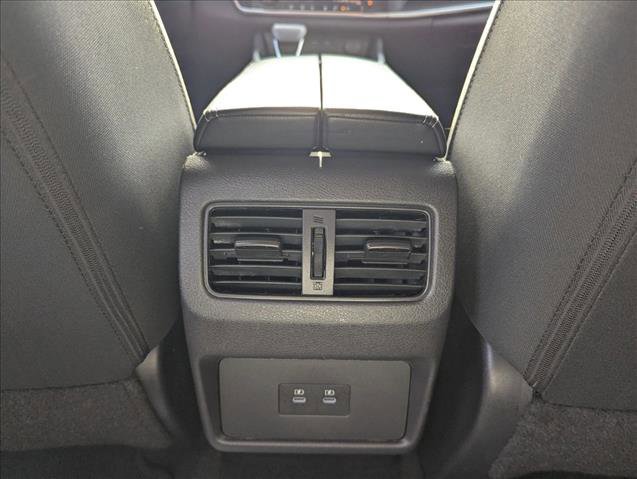 Used 2025 Nissan Rogue SV FWD image 16