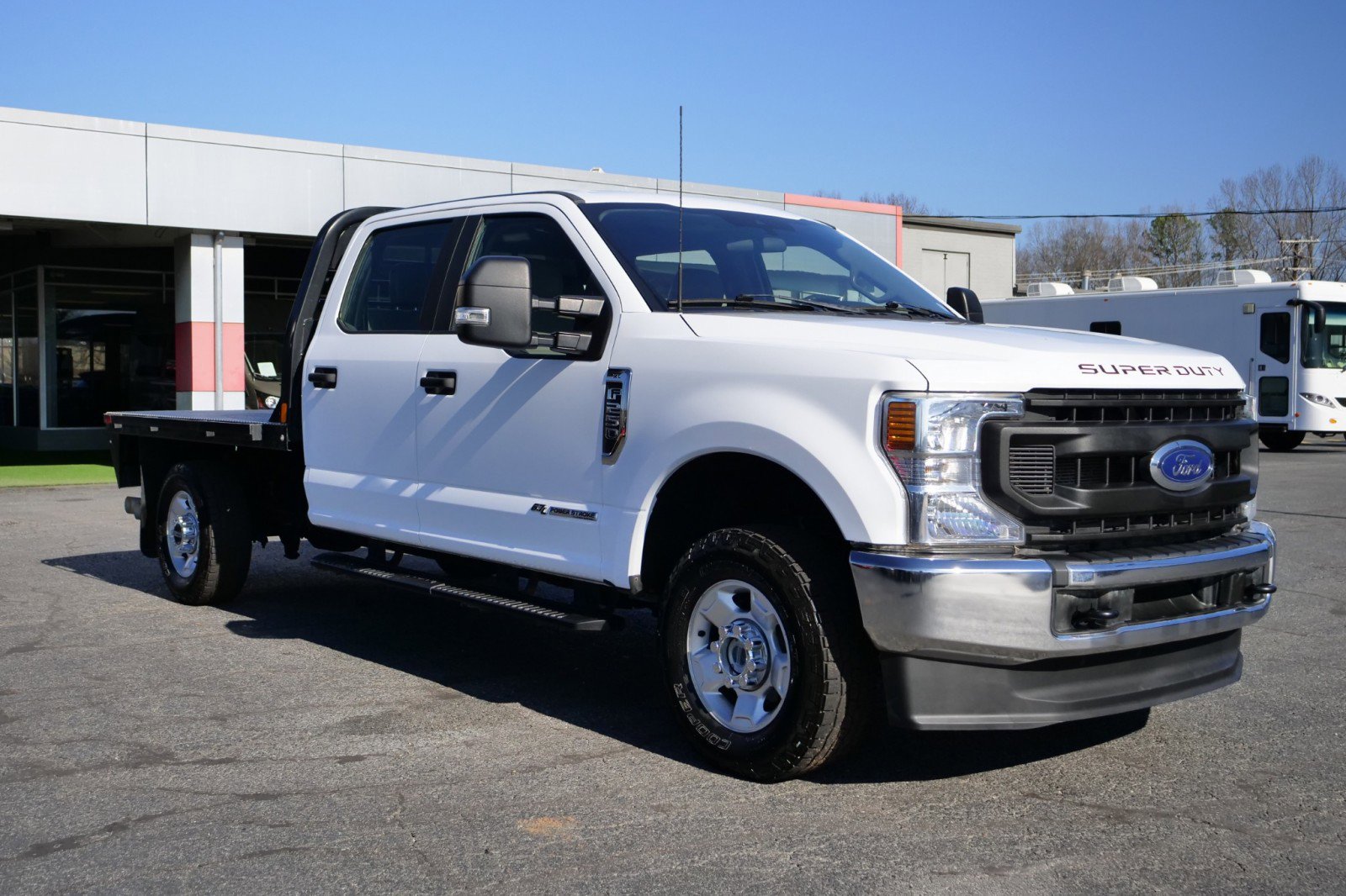 Used 2022 Ford F250 XL w/ Power Equipment Group image 4