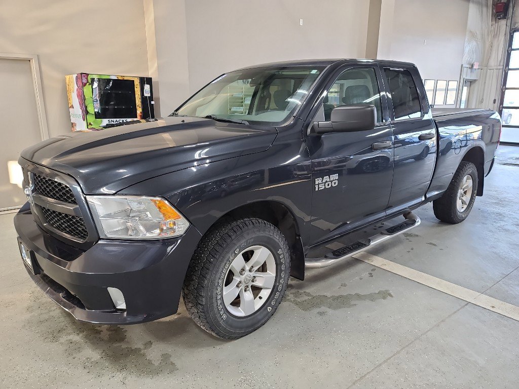 Used 2017 RAM 1500 Express image 2