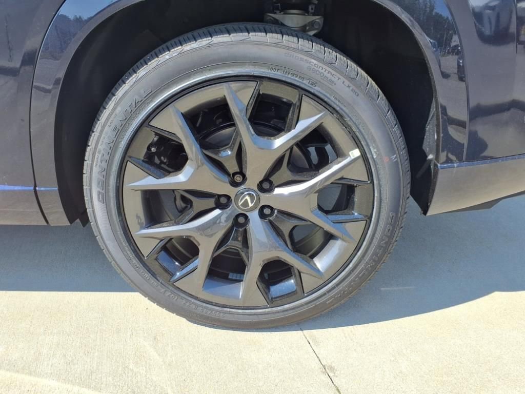 New 2025 Lexus TX 500h AWD image 15