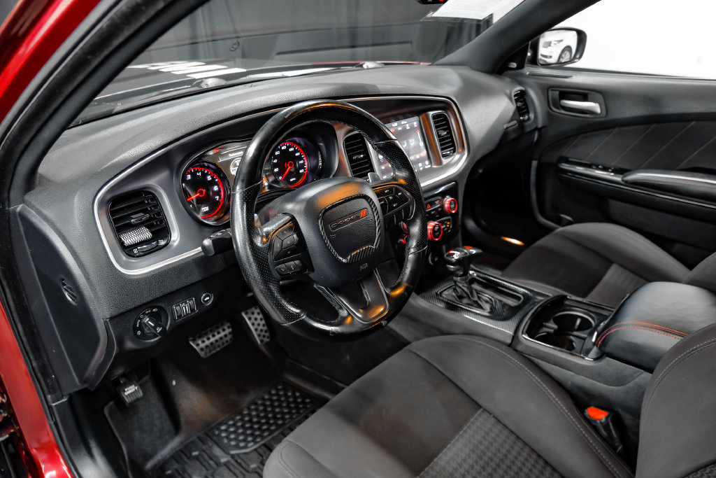 Used 2019 Dodge Charger R/T w/ Blacktop Package RWD image 3