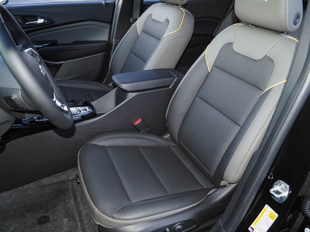 Certified 2024 Chevrolet Trax ACTIV w/ Sunroof Package image 23