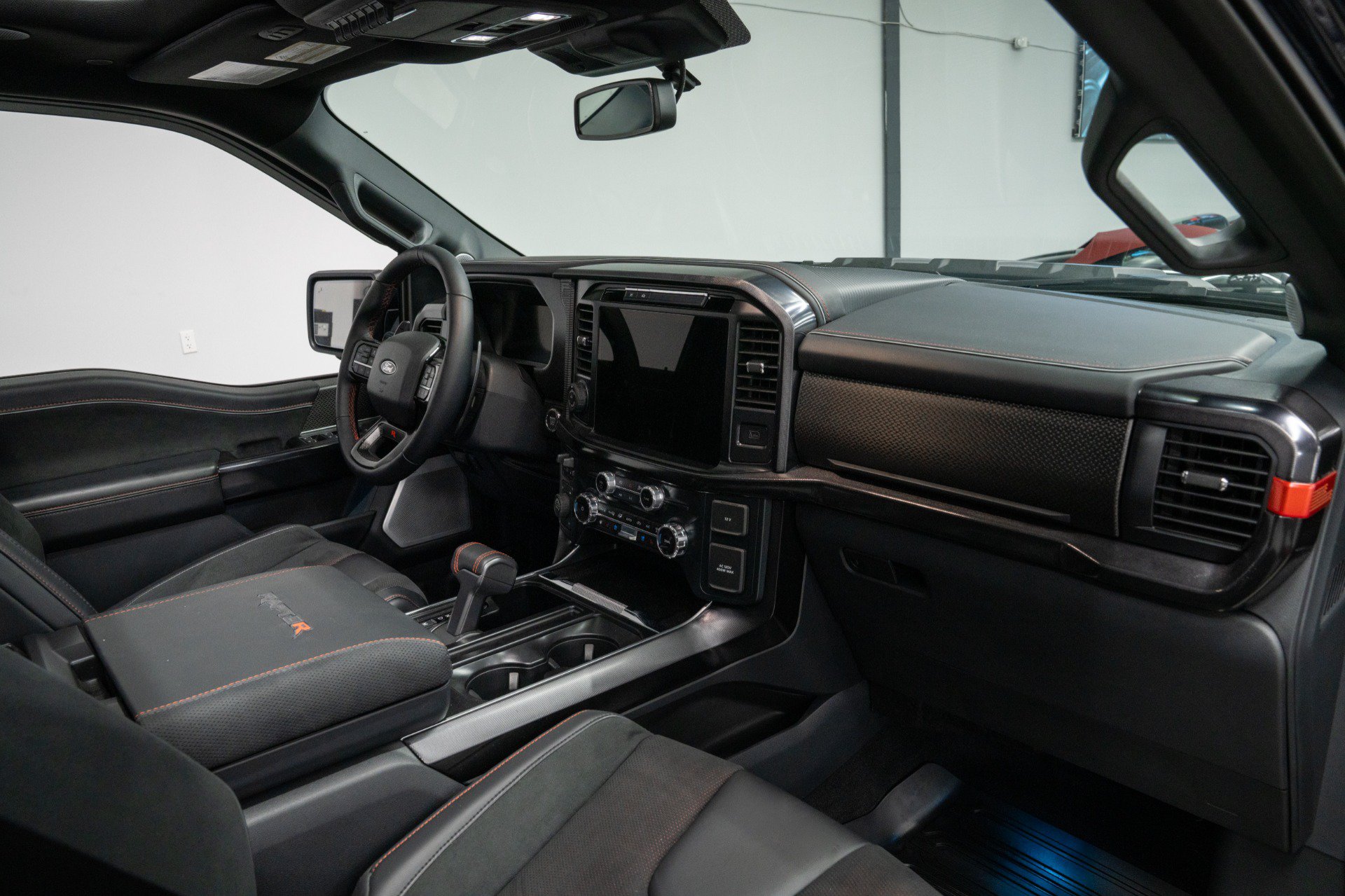 Used 2025 Ford F150 Raptor w/ Equipment Group 803A Raptor R AWD/4WD image 13