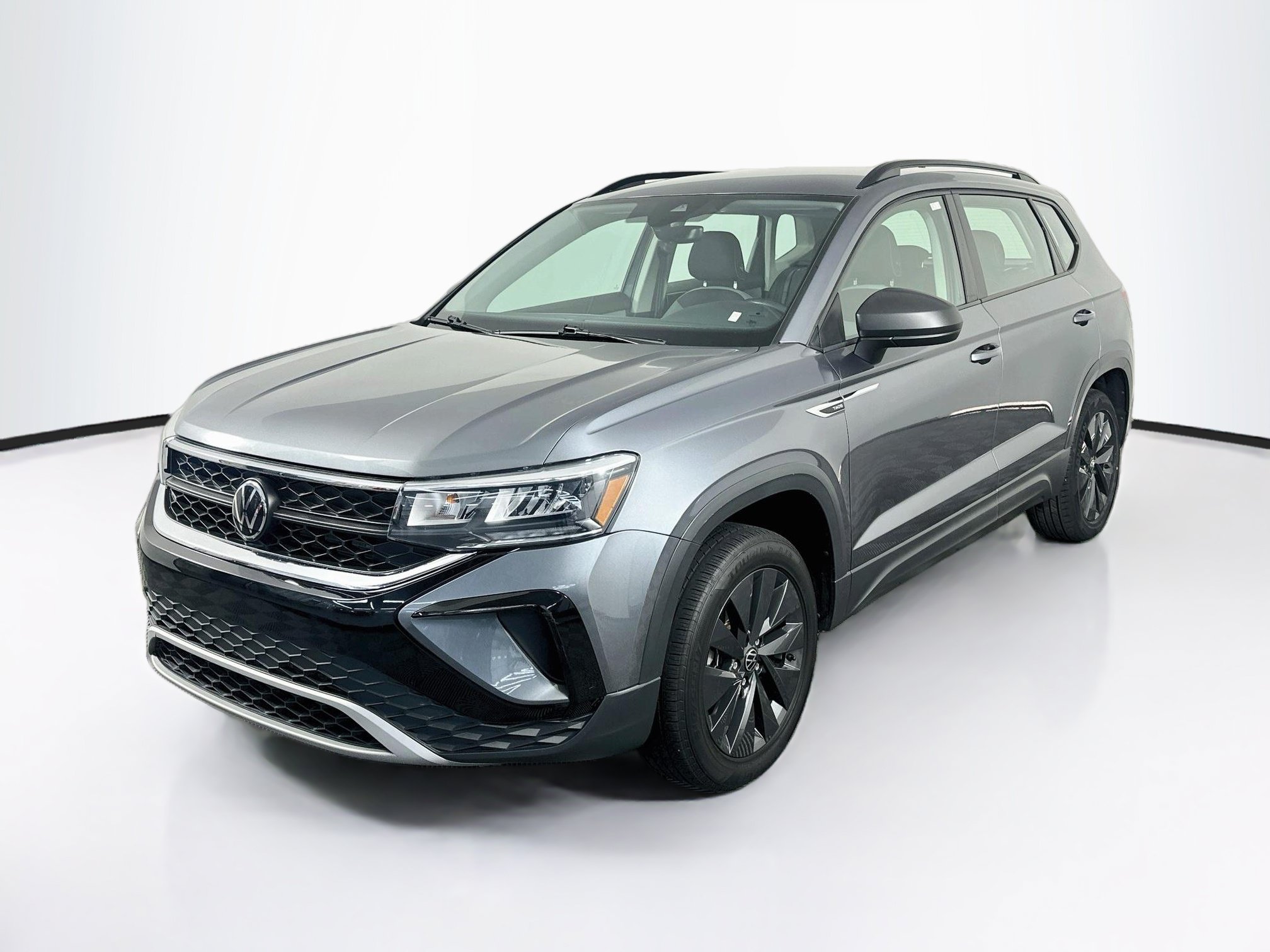Used 2024 Volkswagen Taos S FWD image 3