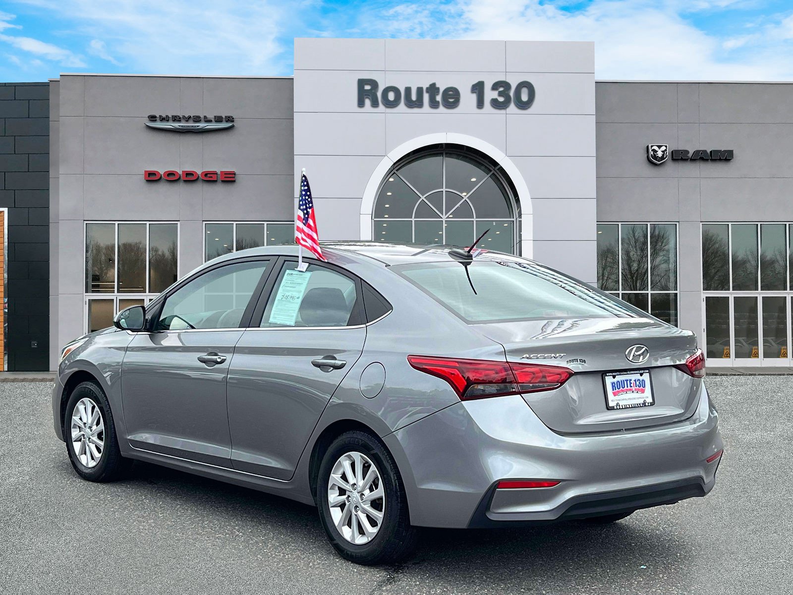 Used 2022 Hyundai Accent SEL FWD image 3