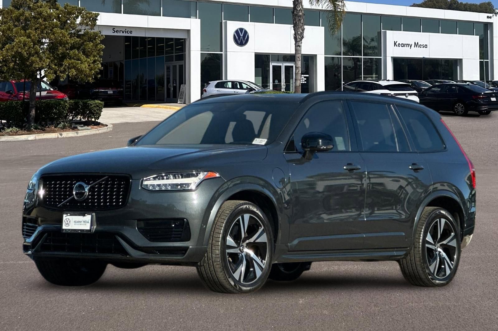 Used 2022 Volvo XC90 T8 R-Design w/ Advanced Package image 8