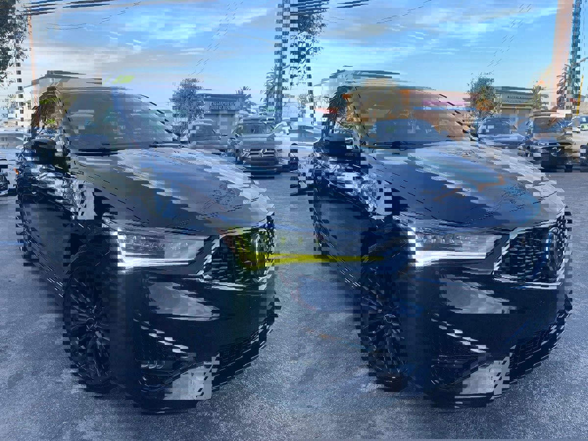 Used 2019 Acura ILX w/ Premium & A-SPEC Package FWD image 3