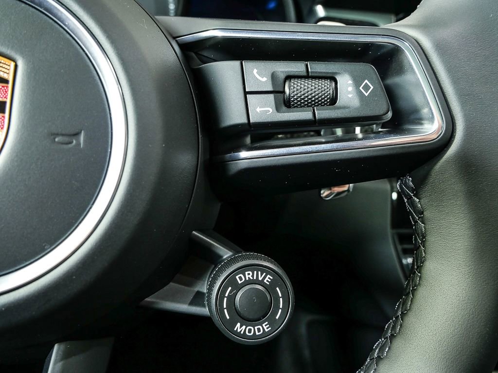 New 2026 Porsche Macan GTS image 12