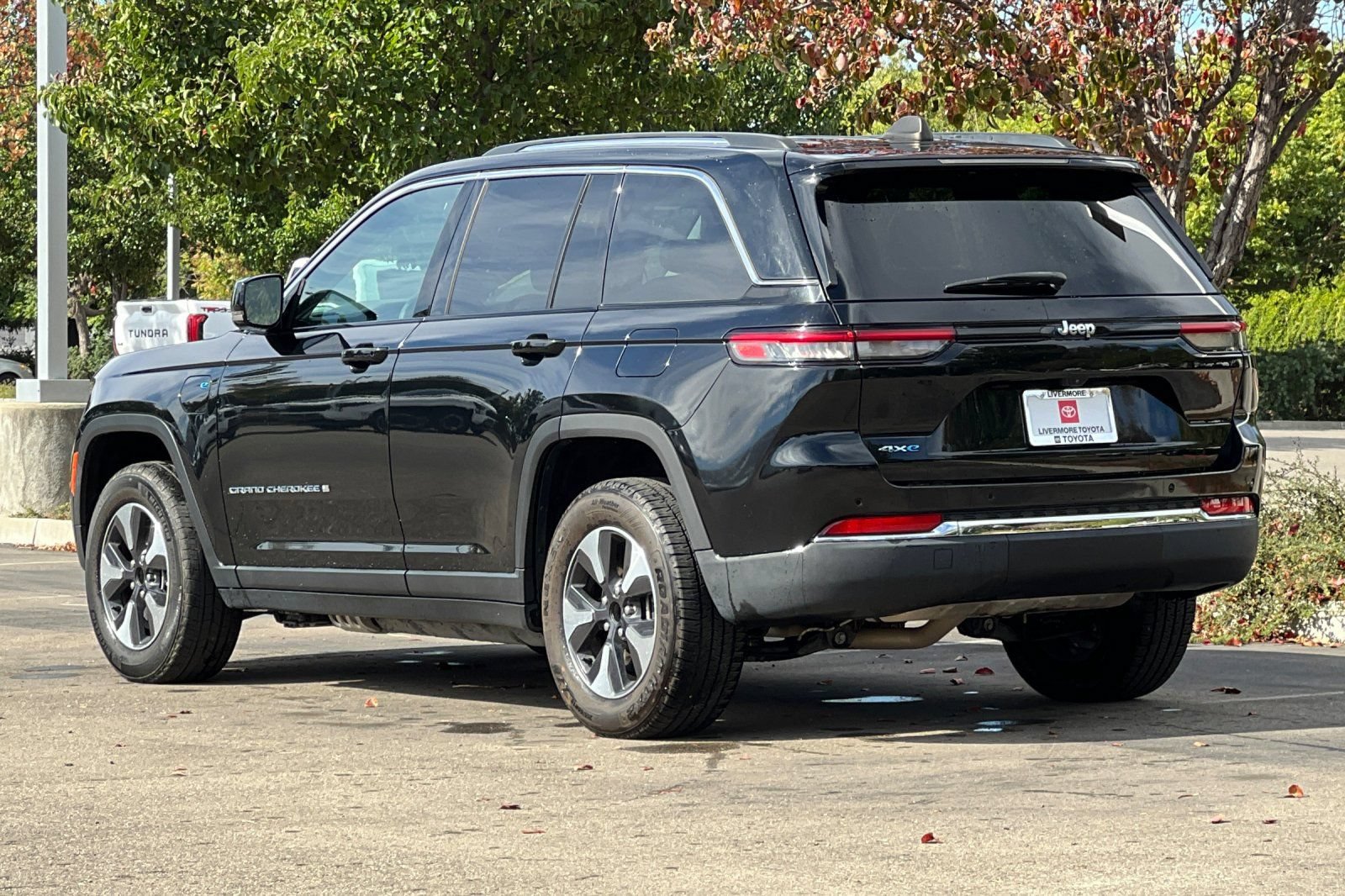Used 2024 Jeep Grand Cherokee Limited 4xe AWD/4WD image 6