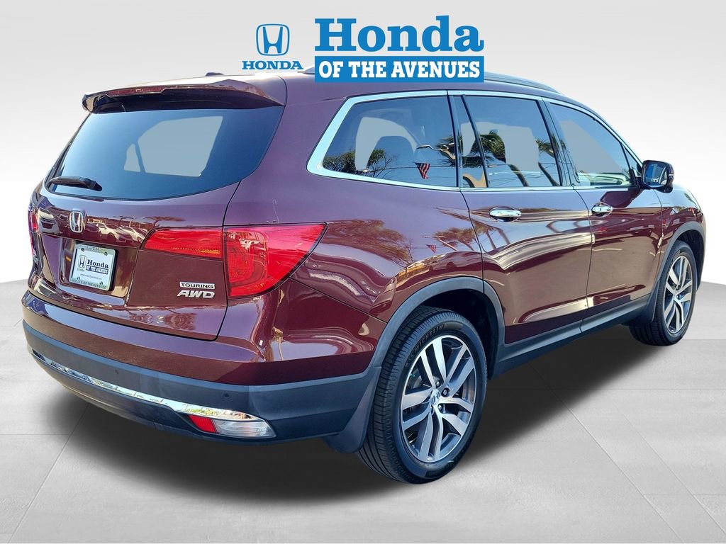 Certified 2018 Honda Pilot Touring image 4