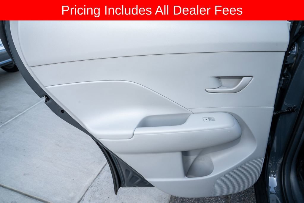 Used 2025 Hyundai Kona SEL FWD image 9