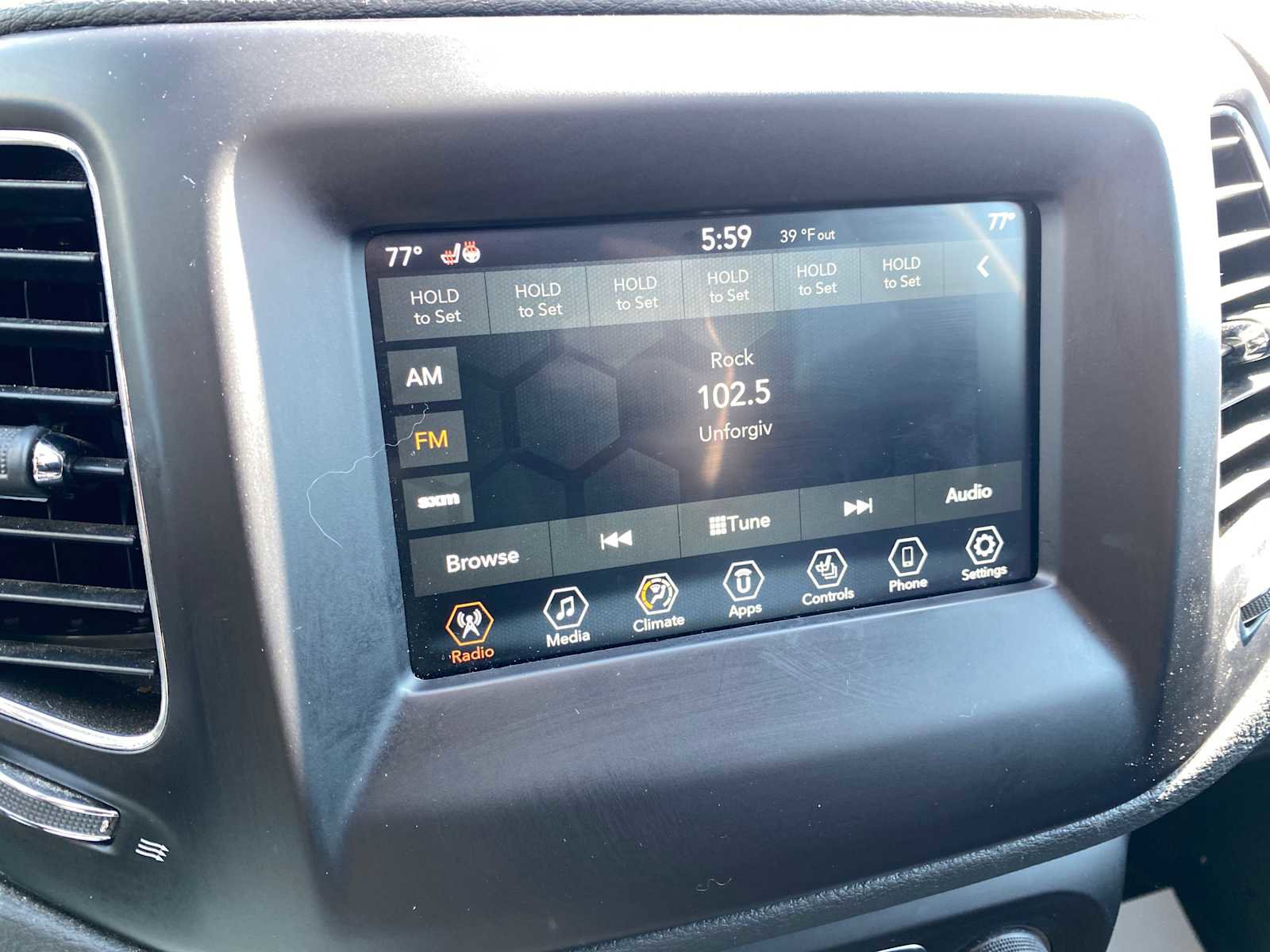 Used 2019 Jeep Compass Latitude w/ Popular Equipment Group AWD/4WD image 19