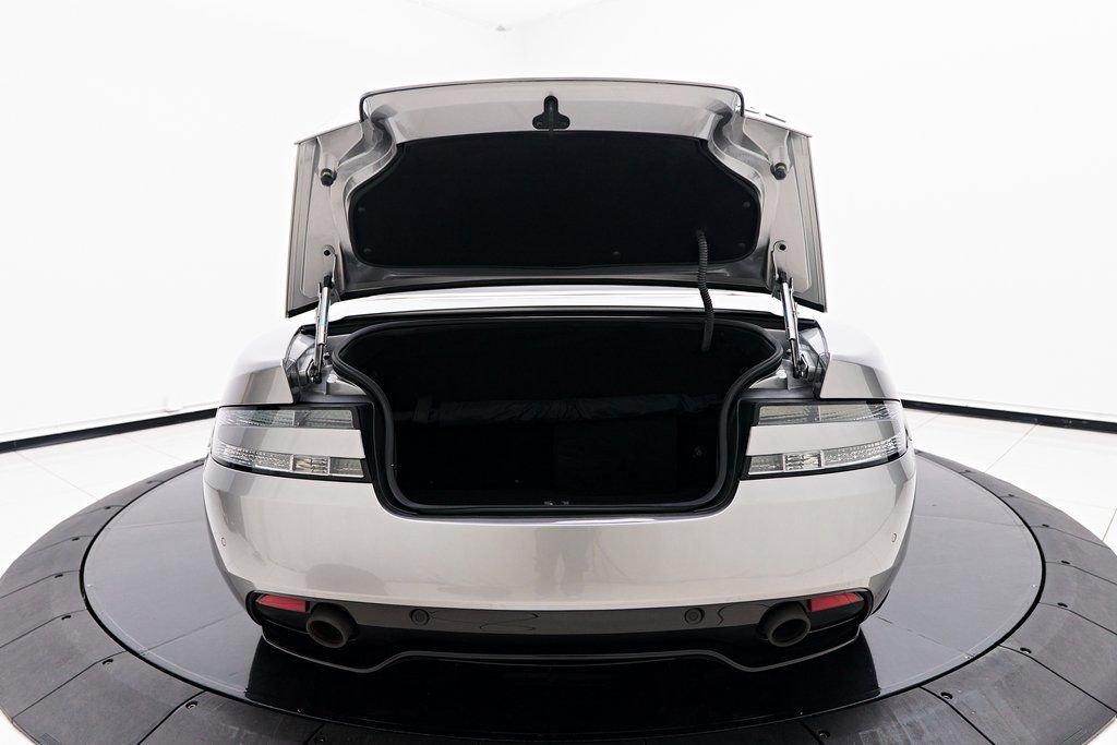 Used 2016 Aston Martin DB9 GT image 31