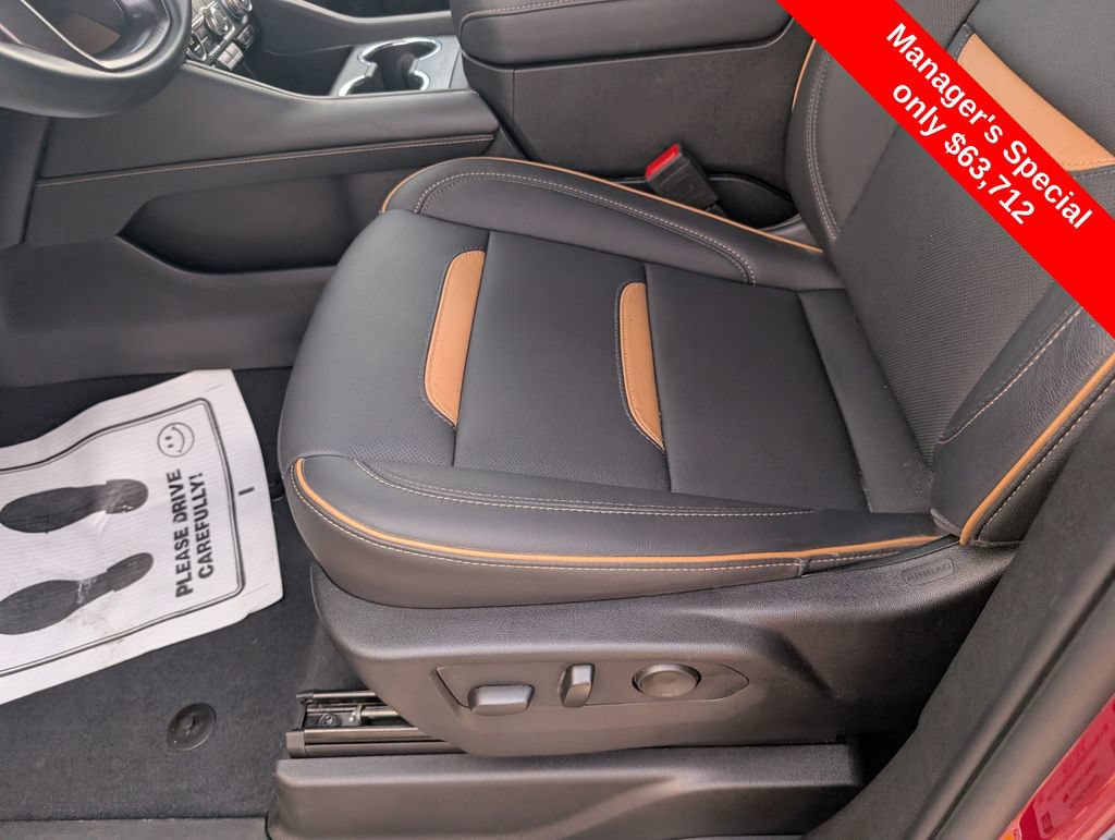 Used 2024 GMC Yukon XL AT4 w/ Technology Package AWD/4WD image 24