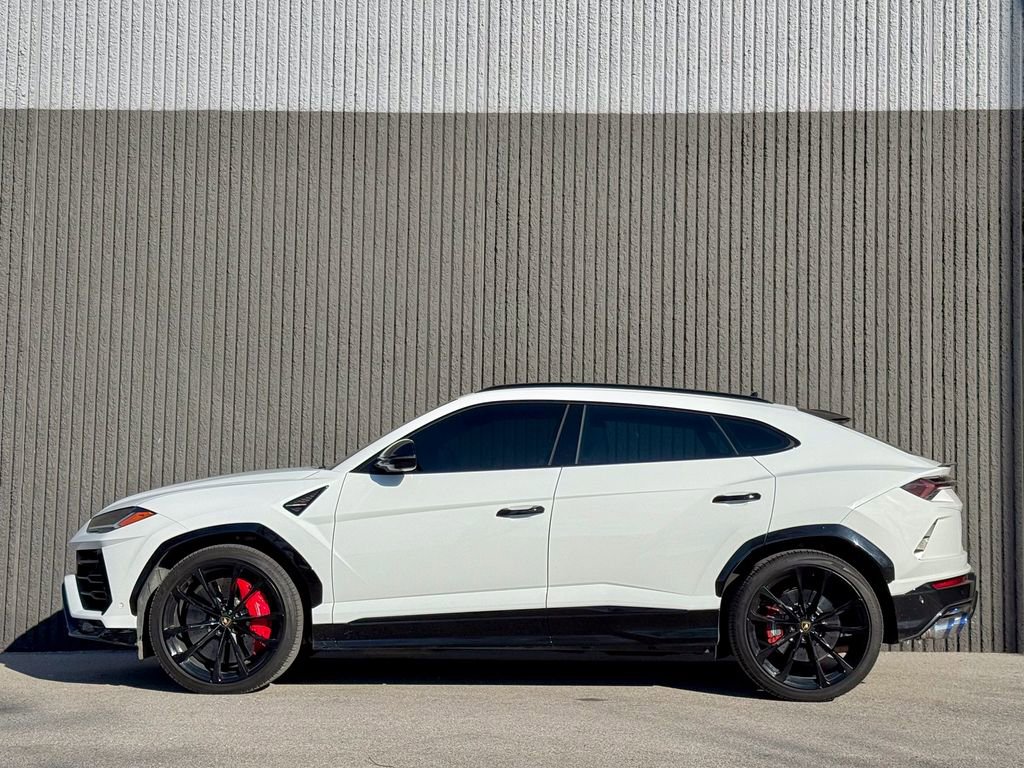 Used 2021 Lamborghini Urus image 4