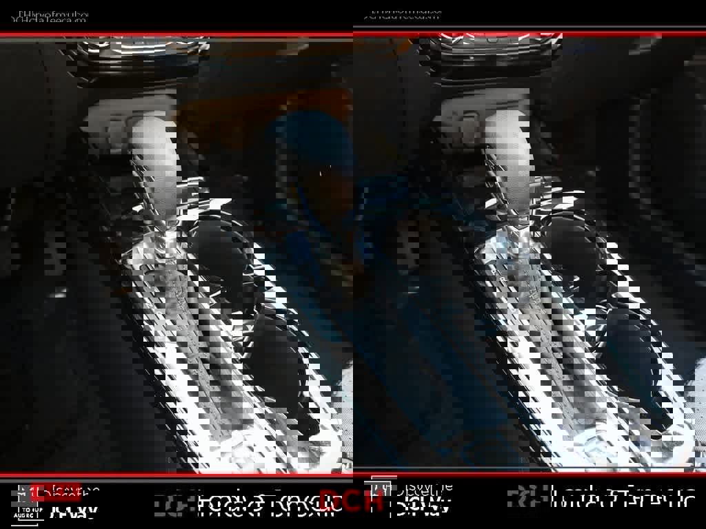 Used 2024 Chevrolet Trax LT w/ Sunroof Package image 11