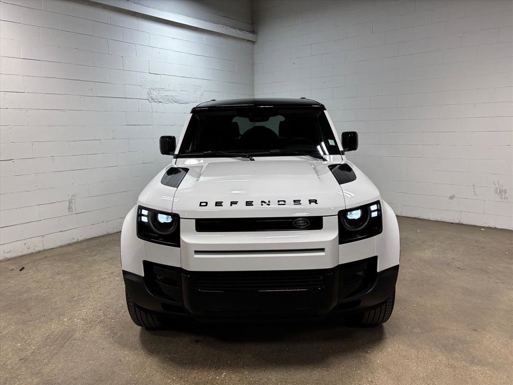 Used 2026 Land Rover Defender 110 S image 3