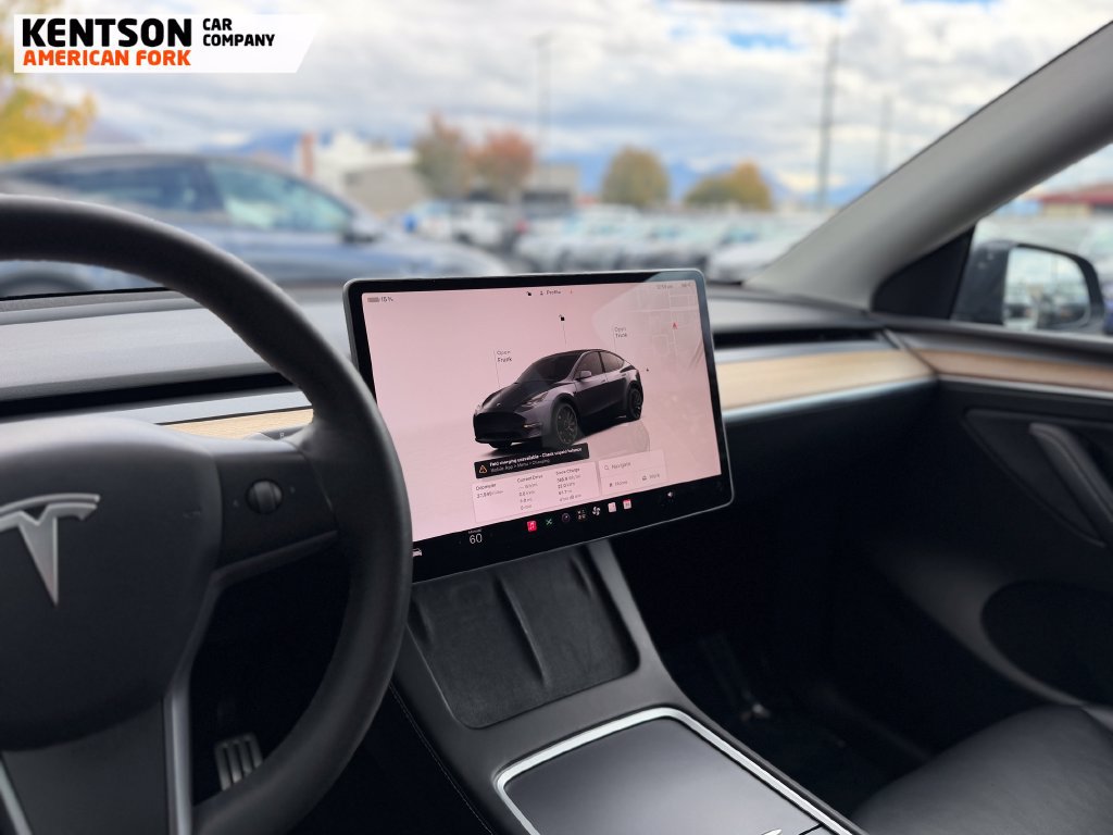 Used 2023 Tesla Model Y Performance AWD/4WD image 14