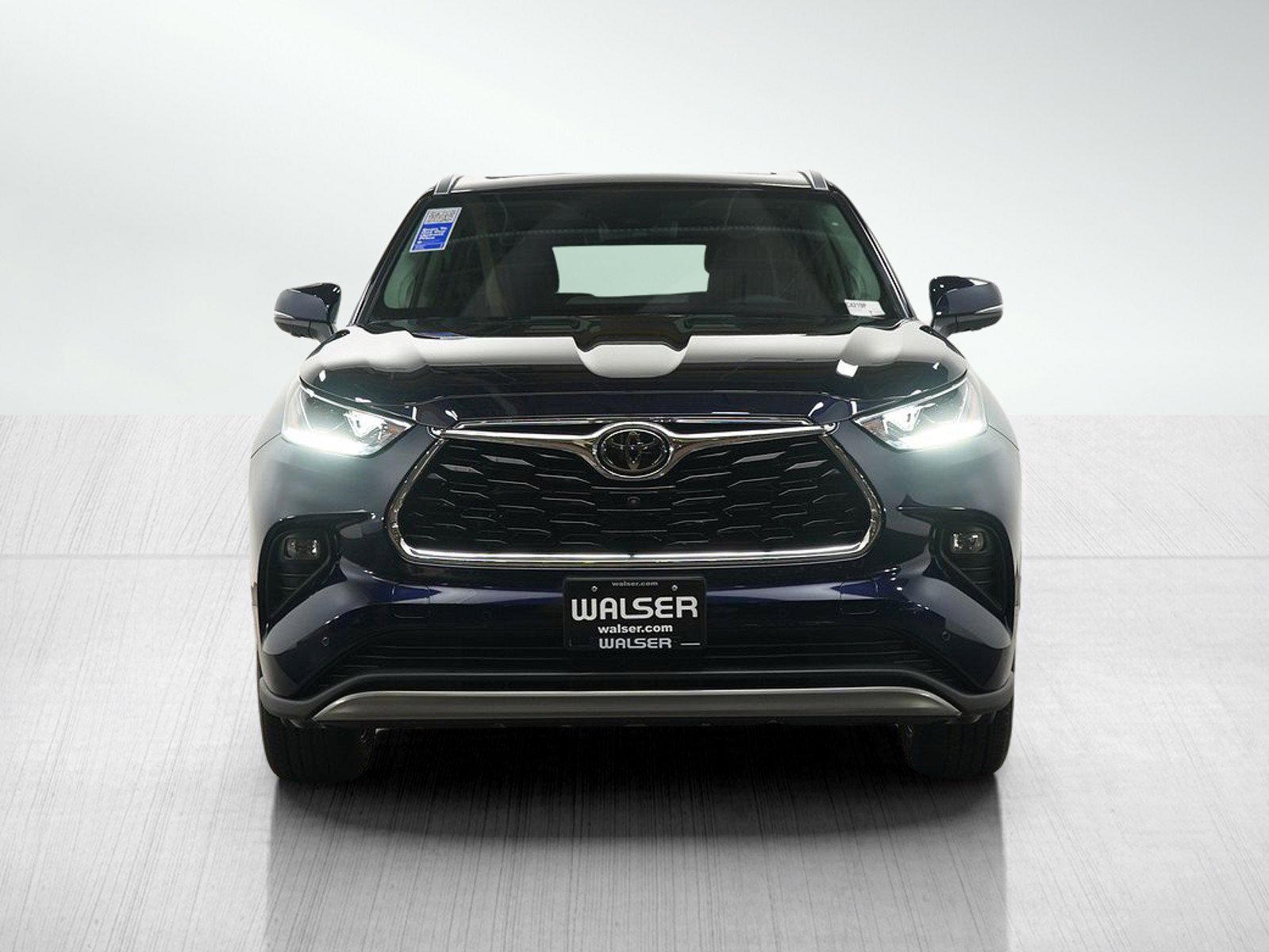 Used 2025 Toyota Highlander Platinum image 8