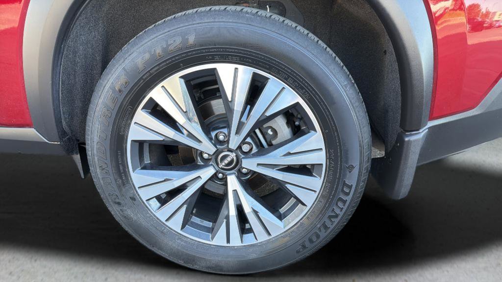 Used 2023 Nissan Rogue SV AWD/4WD image 26