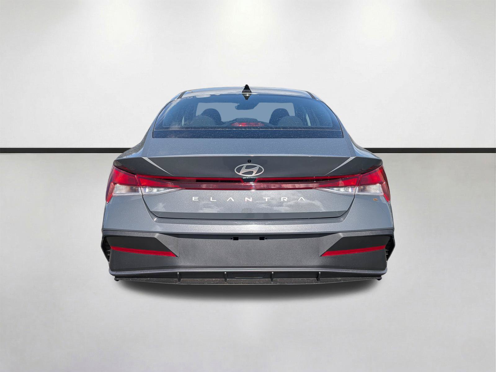 New 2026 Hyundai Elantra SE FWD image 5