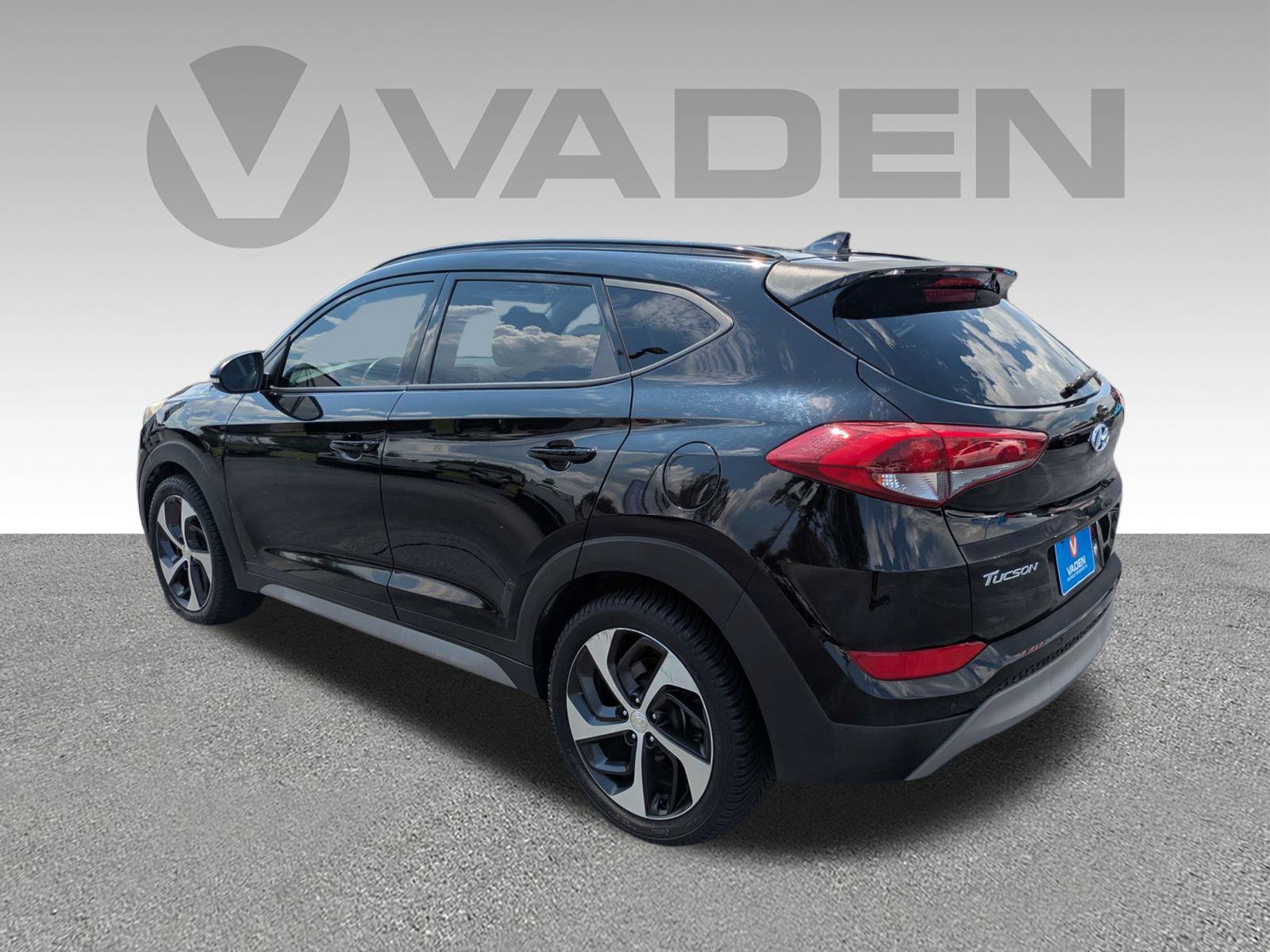 Used 2018 Hyundai Tucson Value w/ Cargo Package FWD image 28