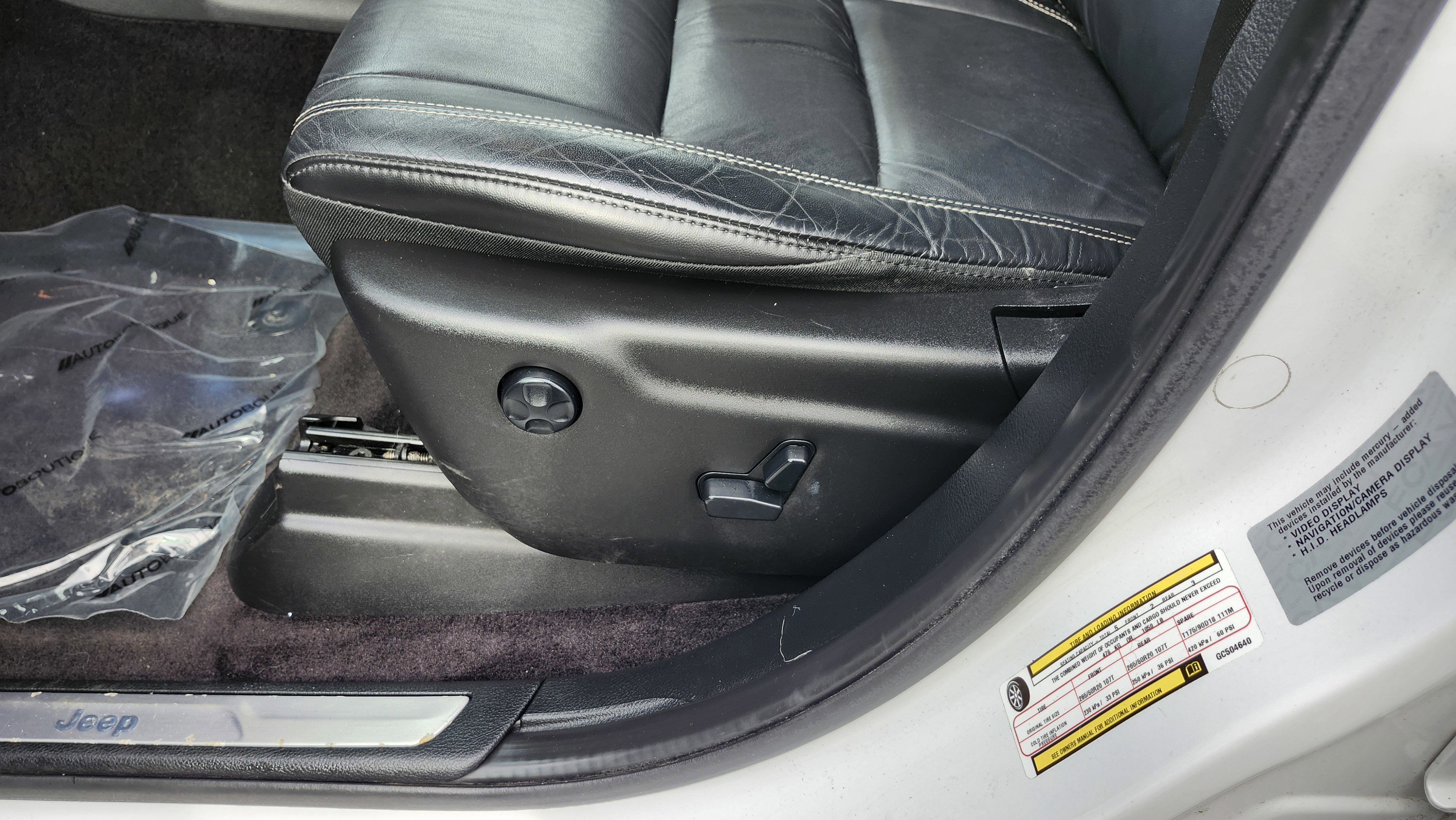 Used 2016 Jeep Grand Cherokee Limited image 26