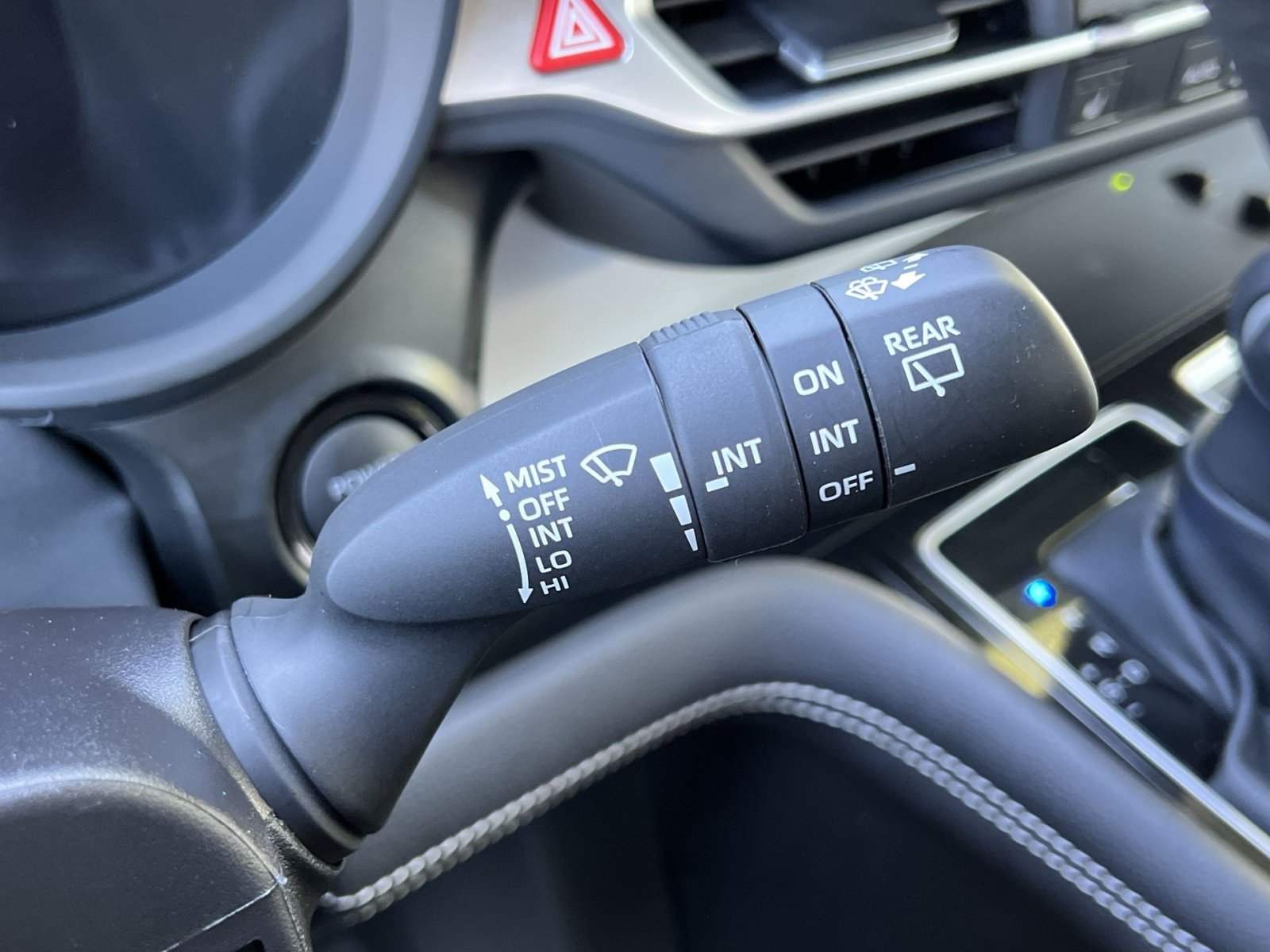 Used 2025 Toyota Sienna XSE w/ XSE Plus Package FWD image 24